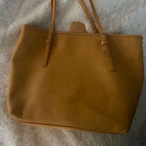 Urban Expressions hand bag/tote